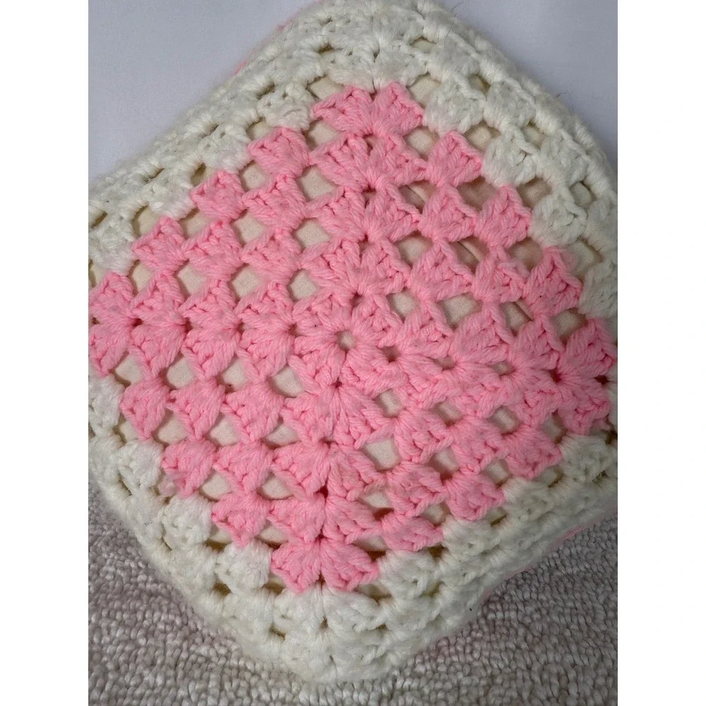 Vintage‎ Crochet Granny Square Pillow Pink Floral Cottagecore Grannycore BOHO
